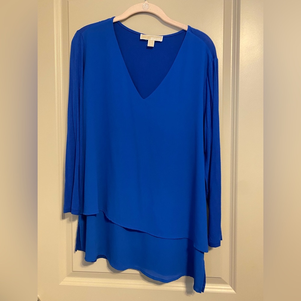 Michael Kors Women’s v-neck blouse - Size L